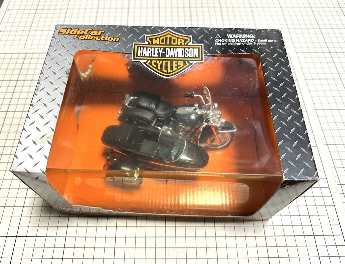 Harley-Davidson ハーレー ダビッドソン FLHRCI Road King Classic ロードキング サイドカー 1:18 バイク ミニカー Maisto マイスト