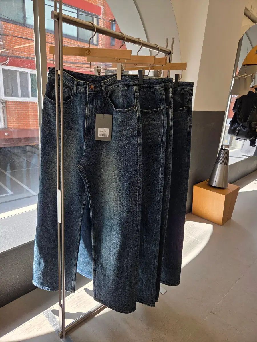 30 ベルリエ 26fw ミッドワイド デニム ラスティック スモーク Indigo 26,675円