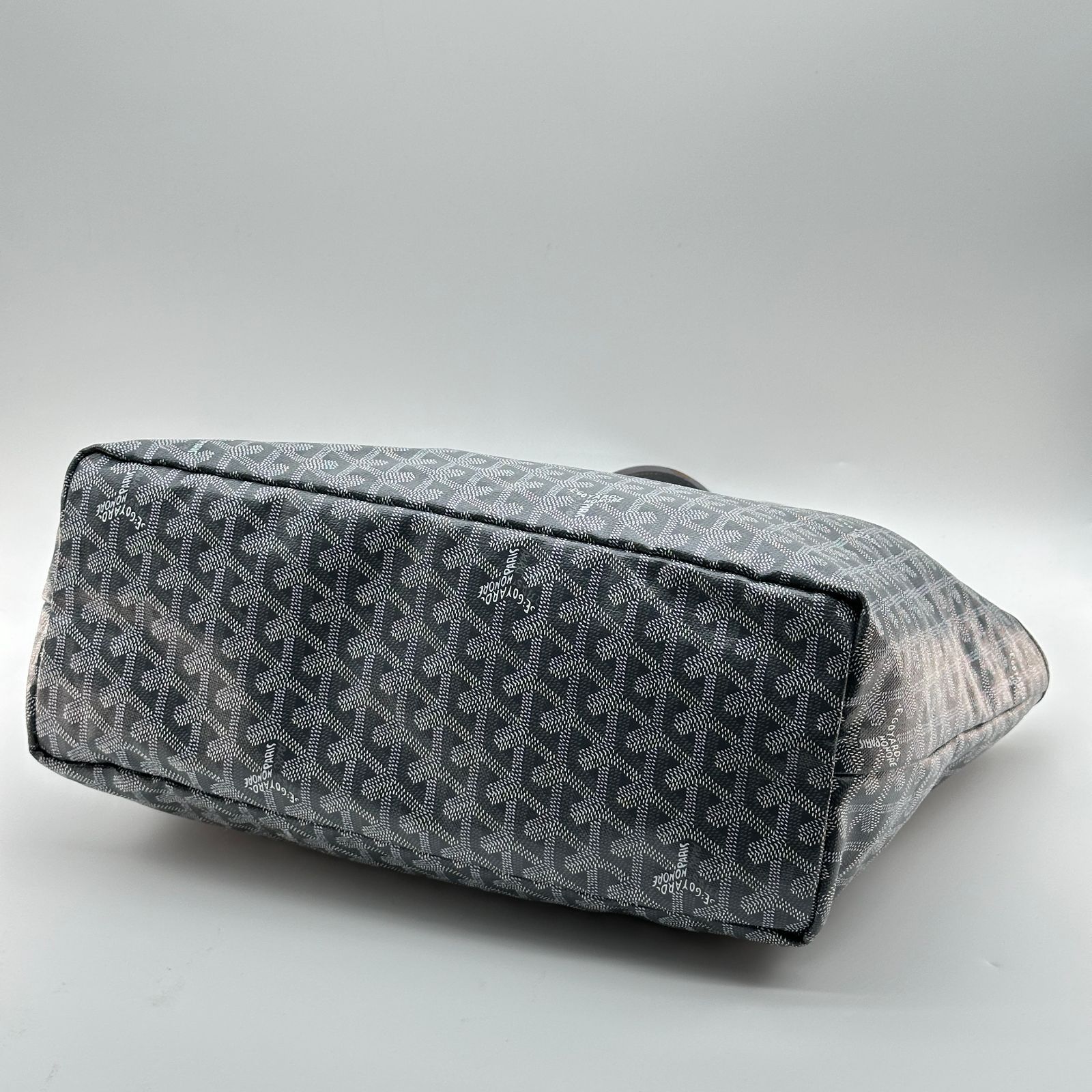 A*様 GOYARD ゴヤール サンルイPM トートバッグ グレー　ポーチ付き GOYARD ゴヤール サンルイ PM トートバッグ グレー PVC× レザー ポーチ