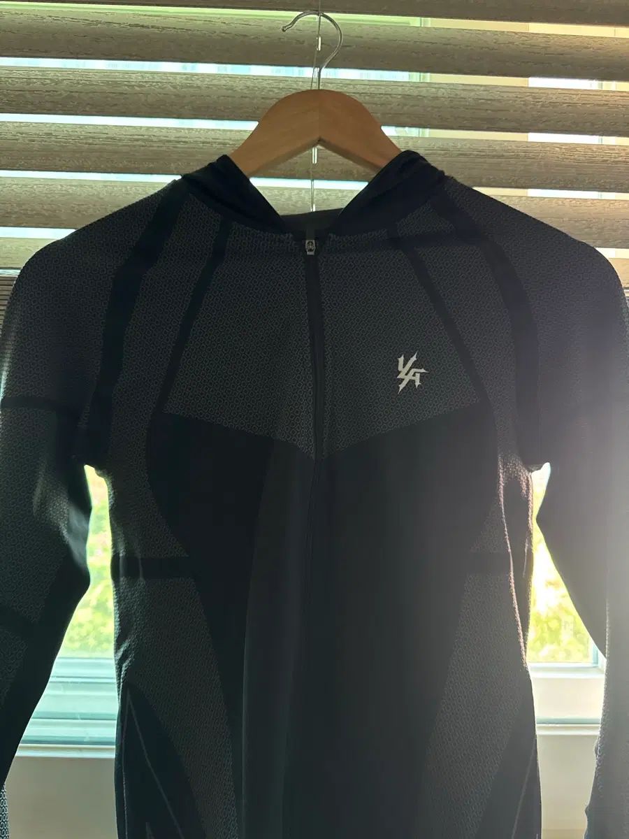 ヨンエルエイ youngla APEX(エイペックス) コンプレッション ジップアップ