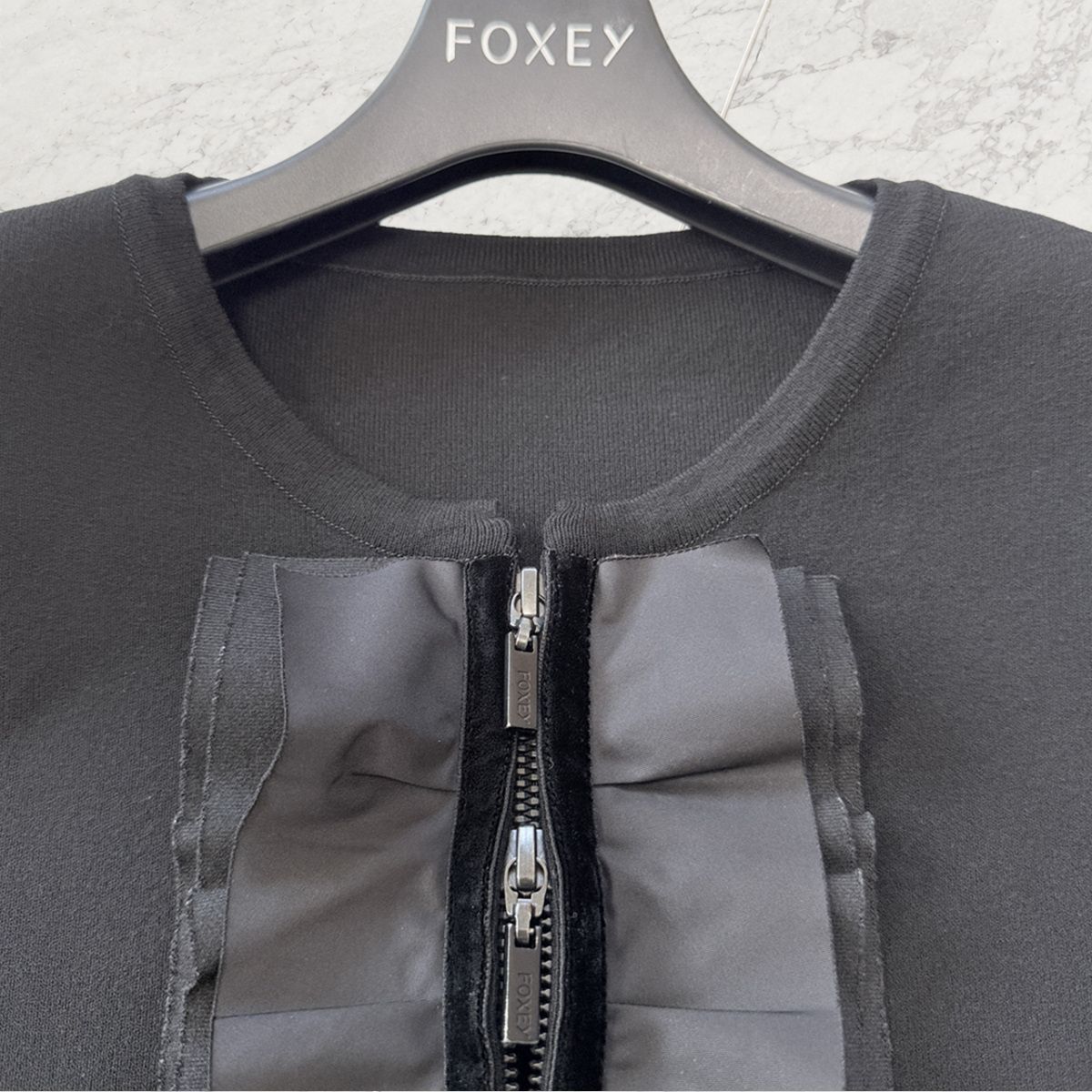 FOXEY BOUTIQUE 美品 ブライトトリムカーディガン 40 ブラック フリル
