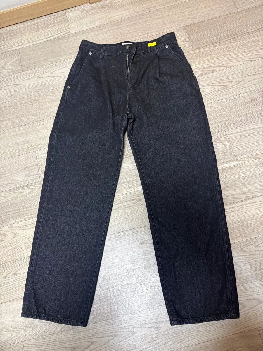 ROUGH SIDE ドレープ ブラックデニム パンツ サイズ 1 出品 12,101円