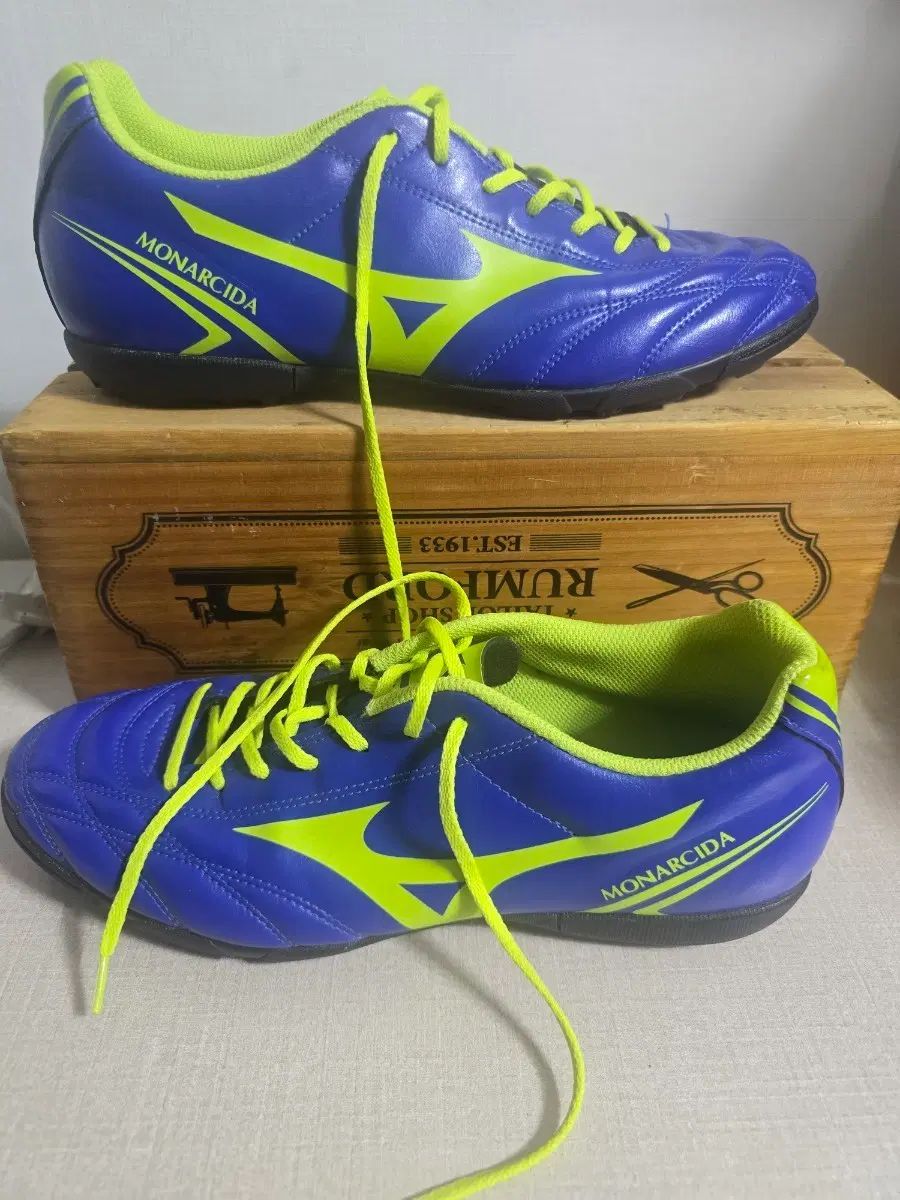 ミズノ モナルシーダ サッカーシューズ ブルー/蛍光 285 6,120円