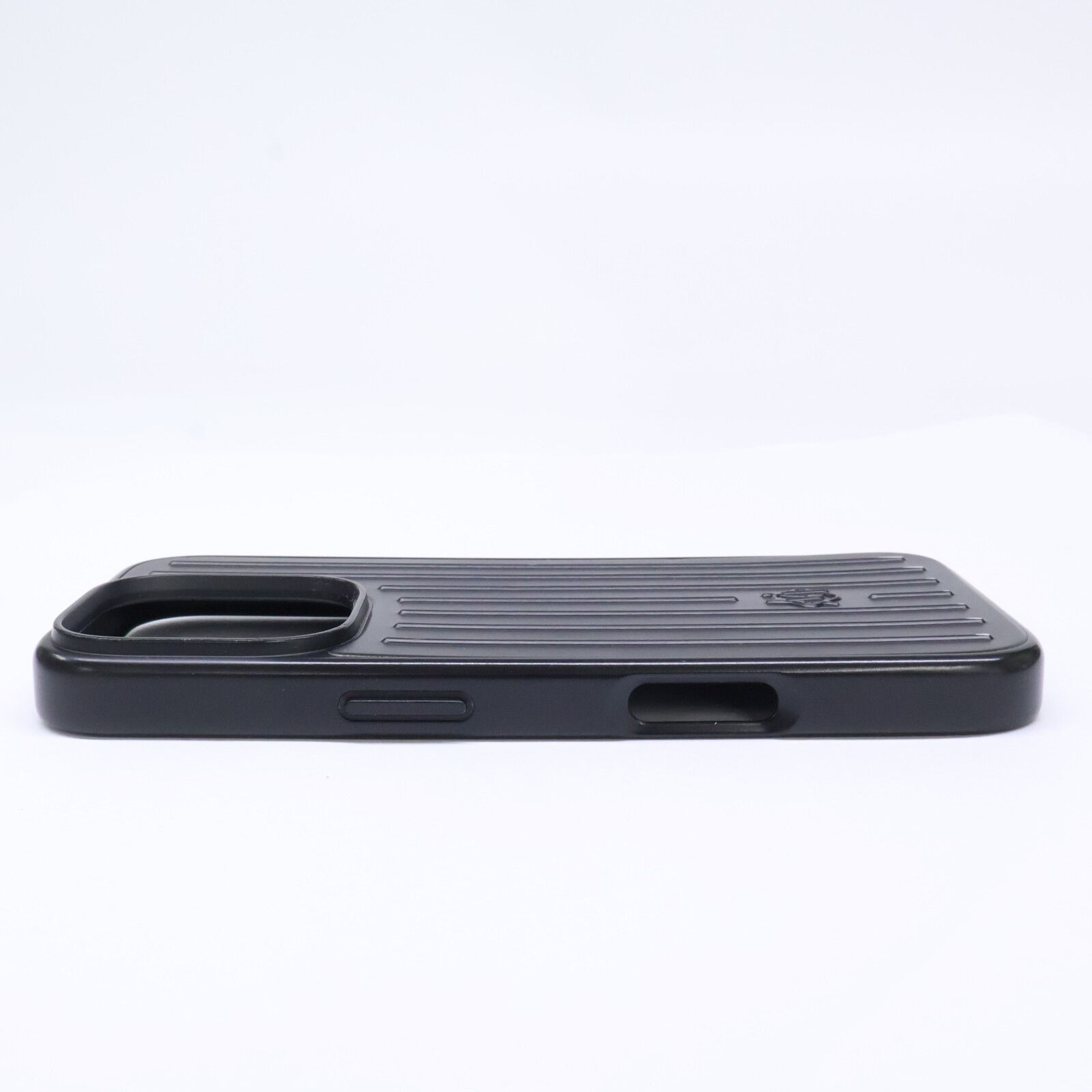 RIMOWA iPhone 16 Pro用 アルミニウム スマホケース ブラック - メルカリ