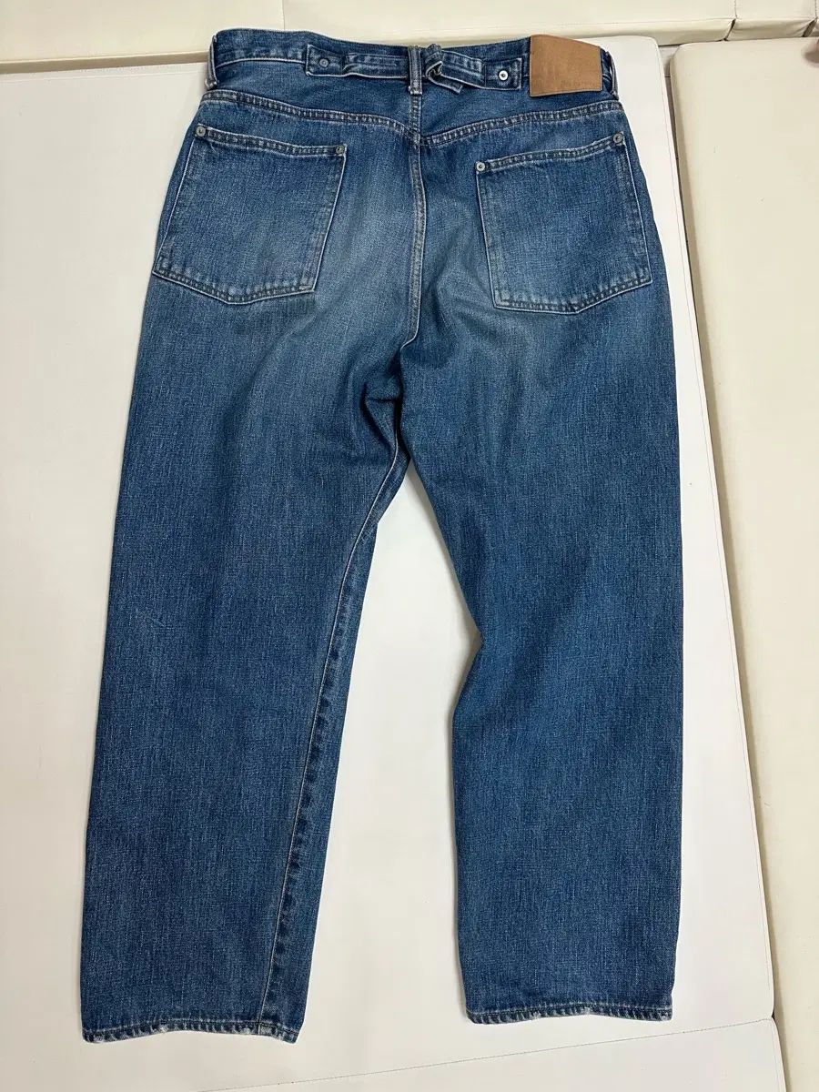 ODDINARY FITS（オーディナリーフィッツ）ファーマーズデニム 32サイズです