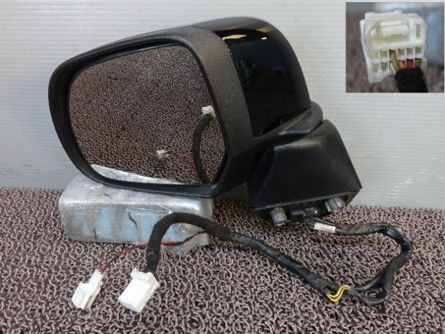 https://assets.mercari-shops-static.com/-/large/plain/2JWVXpJBkGr9rbukKshWEc.jpg@jpg