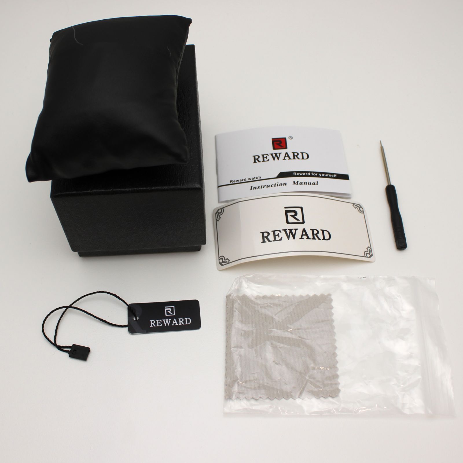 美品】REWARD オマージュ クロノグラフ ウォッチ ラバーS メンズ腕時計