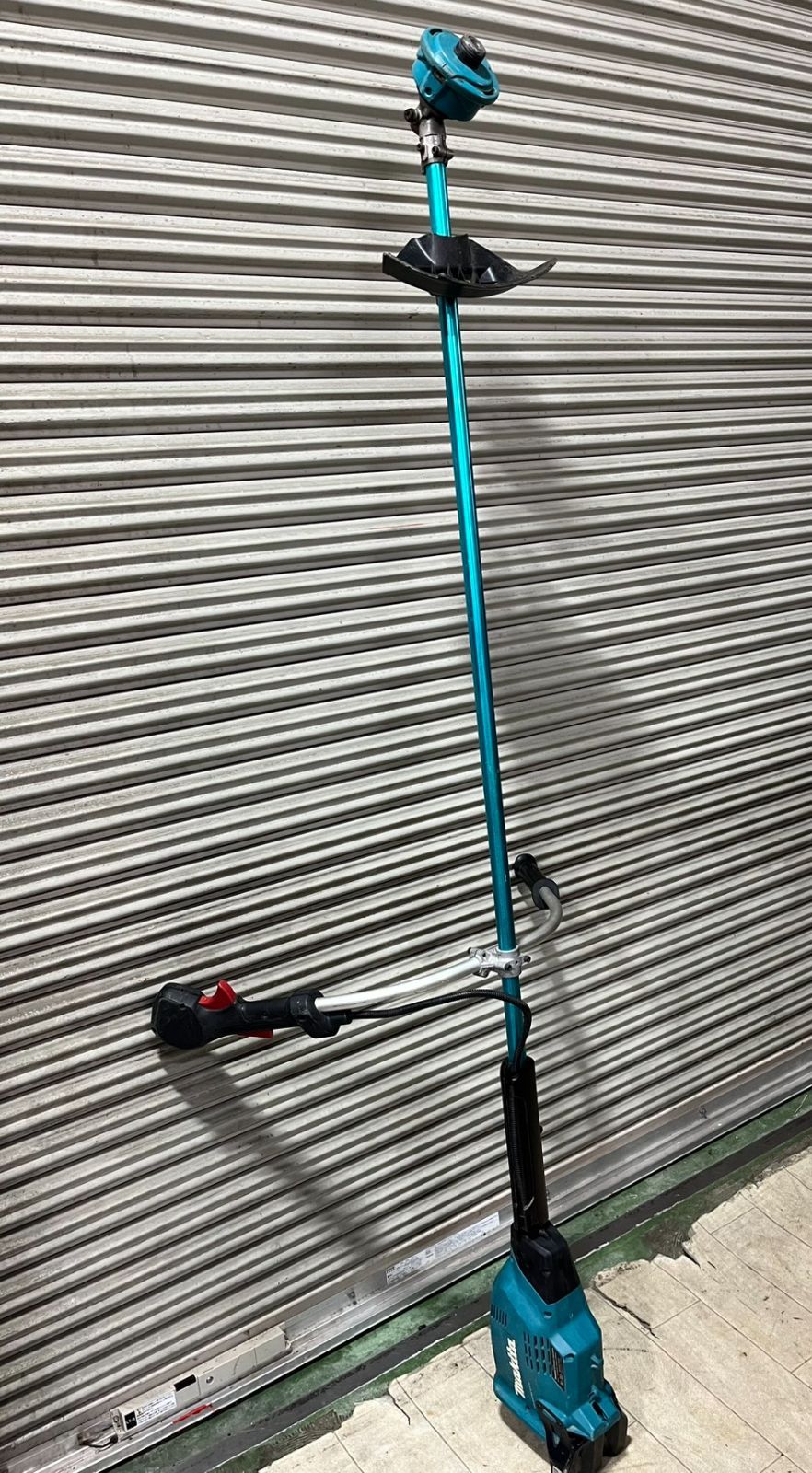 ● 引取限定 makita マキタ 18V＋18V 36V 充電式 草刈機 MUR369UD ガーデニング 園芸 ● 21,750円