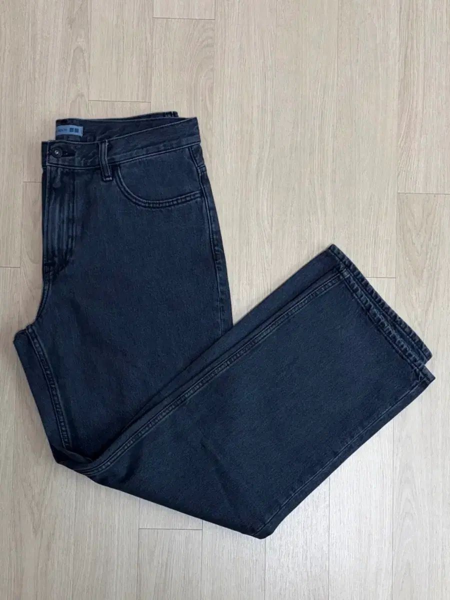 UNIQLO JWA ストレートデニム 31 (07グレー)