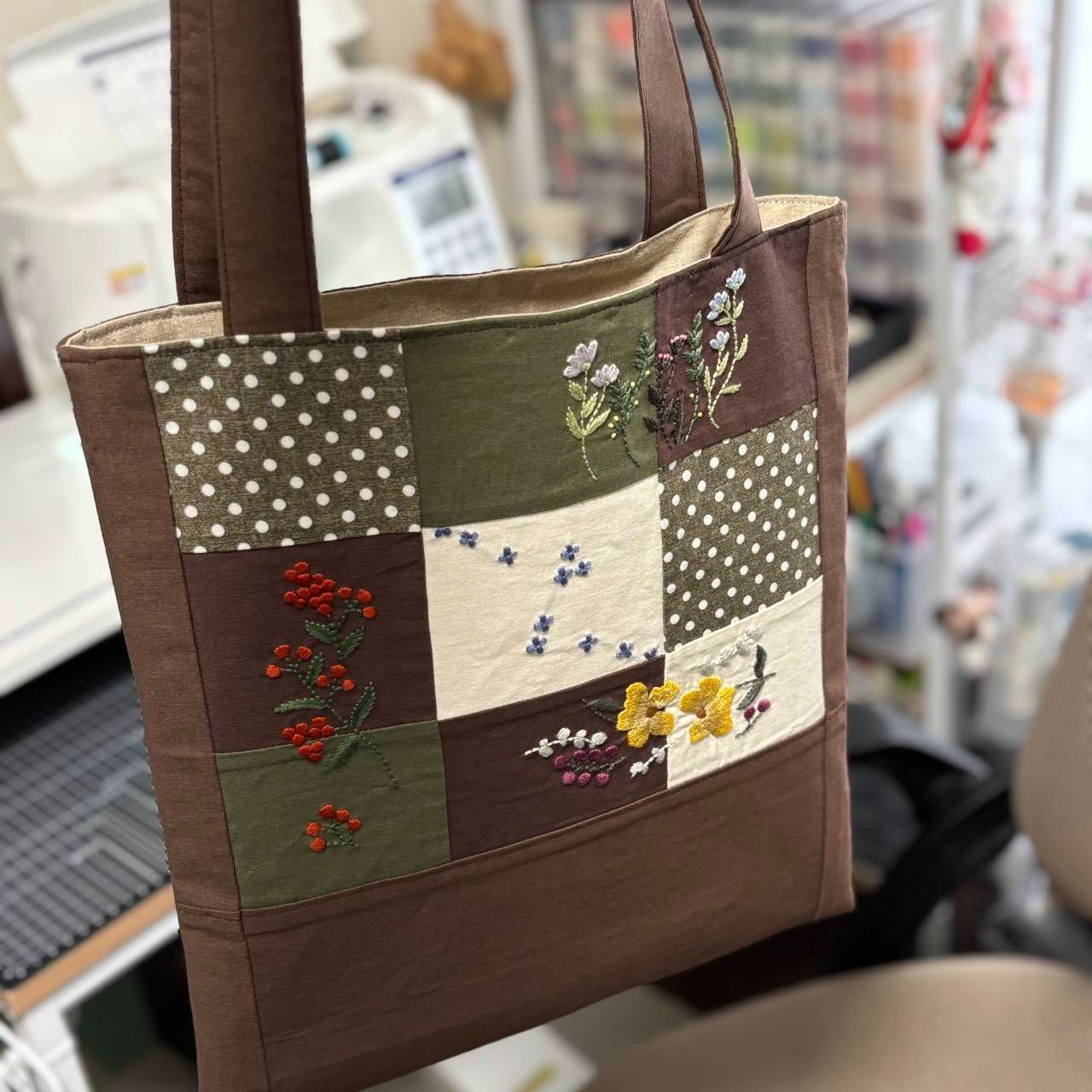 パッチワーク風トートバッグ／刺繍トート