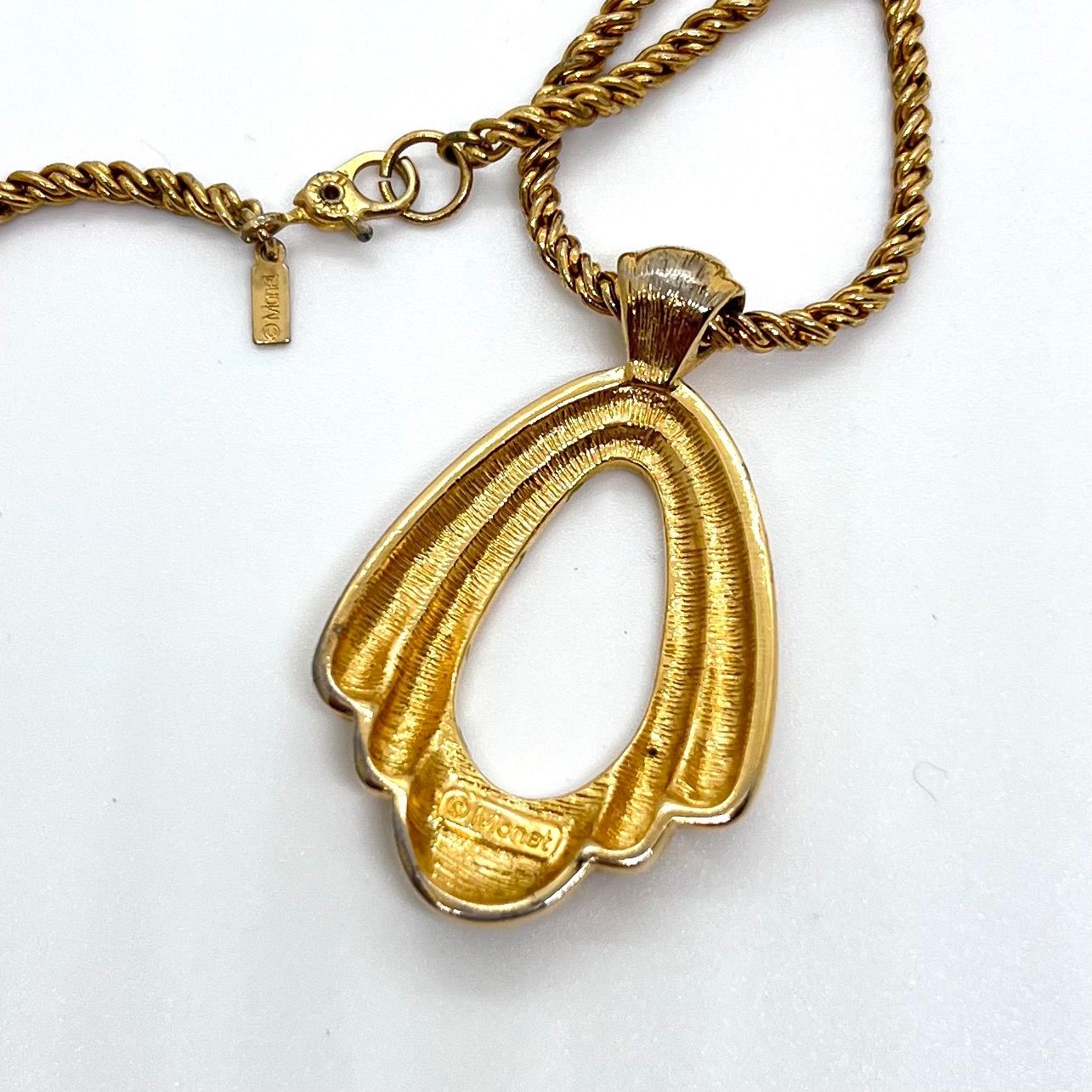 https://assets.mercari-shops-static.com/-/large/plain/2JWXoLzT5DWJ6D8VJ9CFxB.jpg@jpg