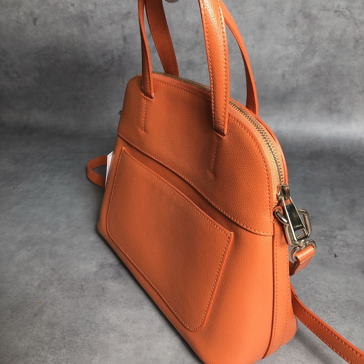 WQ1368○FURLA：ハイパー 2WAY ショルダーバッグ オレンジ フルラ