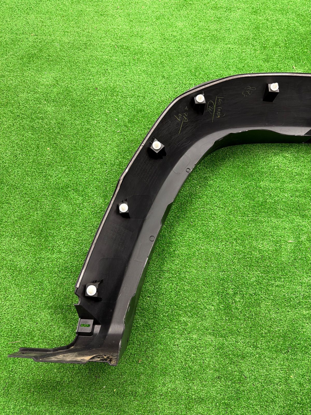 スズキ ジムニーノマド JC74W 純正 左側 フロントオーバーフェンダー
