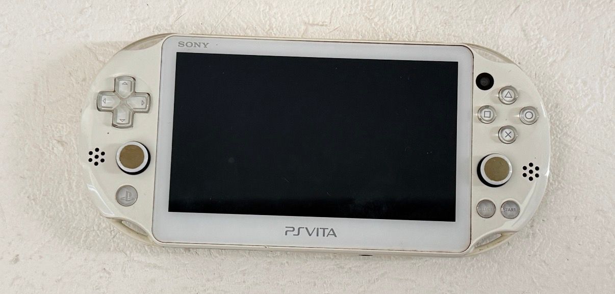 SONY PlayStation Vita PCH-2000 ホワイト　ジャンク