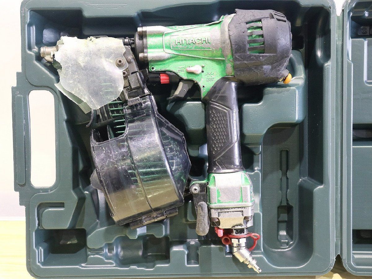 【質Banana】動作品 HITACH/日立工機 NV65HR 65mm 高圧 ロール釘打機 針金/シート 釘打機 エア漏れ無し ケース付き 現品限り♪.。.:*・゜