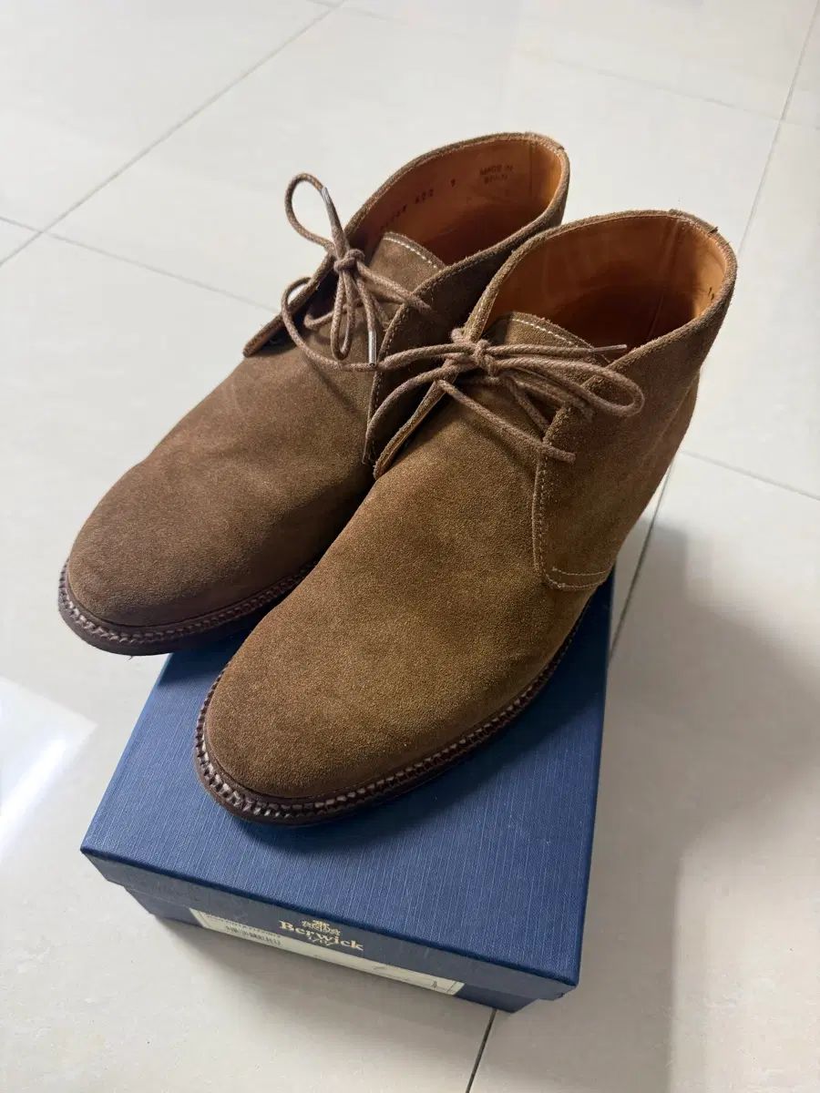 Berwick(バーウィック) 622 ニューイングランド スナッフ カラー スウェード ブーツ 出品 36,132円