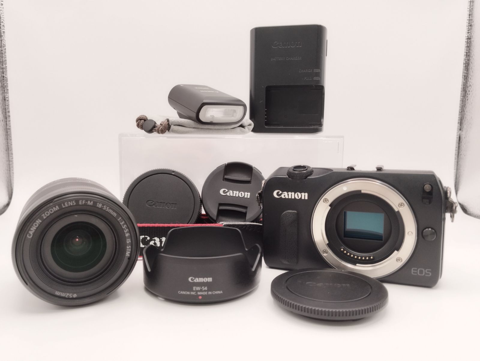 Canon EOS ミラーレス一眼 本体 EF-M 18-55mm レンズ Canon EOS M ミラーレスデジタル一眼レフカメラ（ブラック） EF-M 18