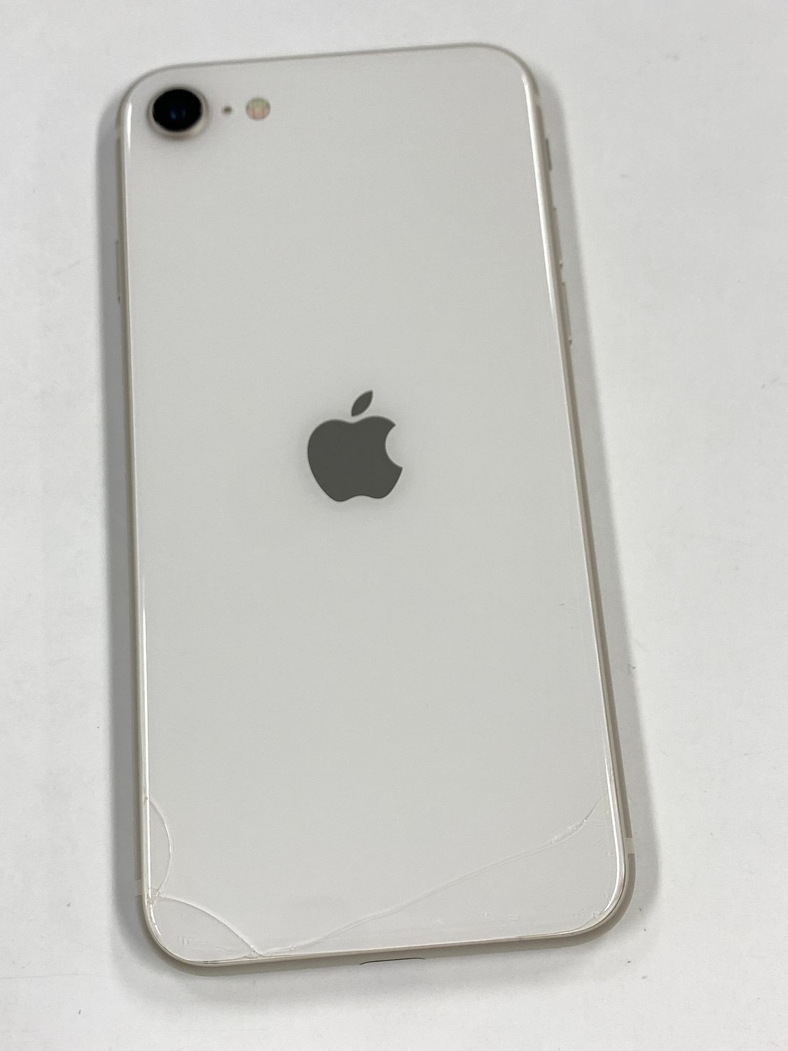 iPhone SE(第3世代) 64GB スターライト 傷や汚れあり - メルカリ