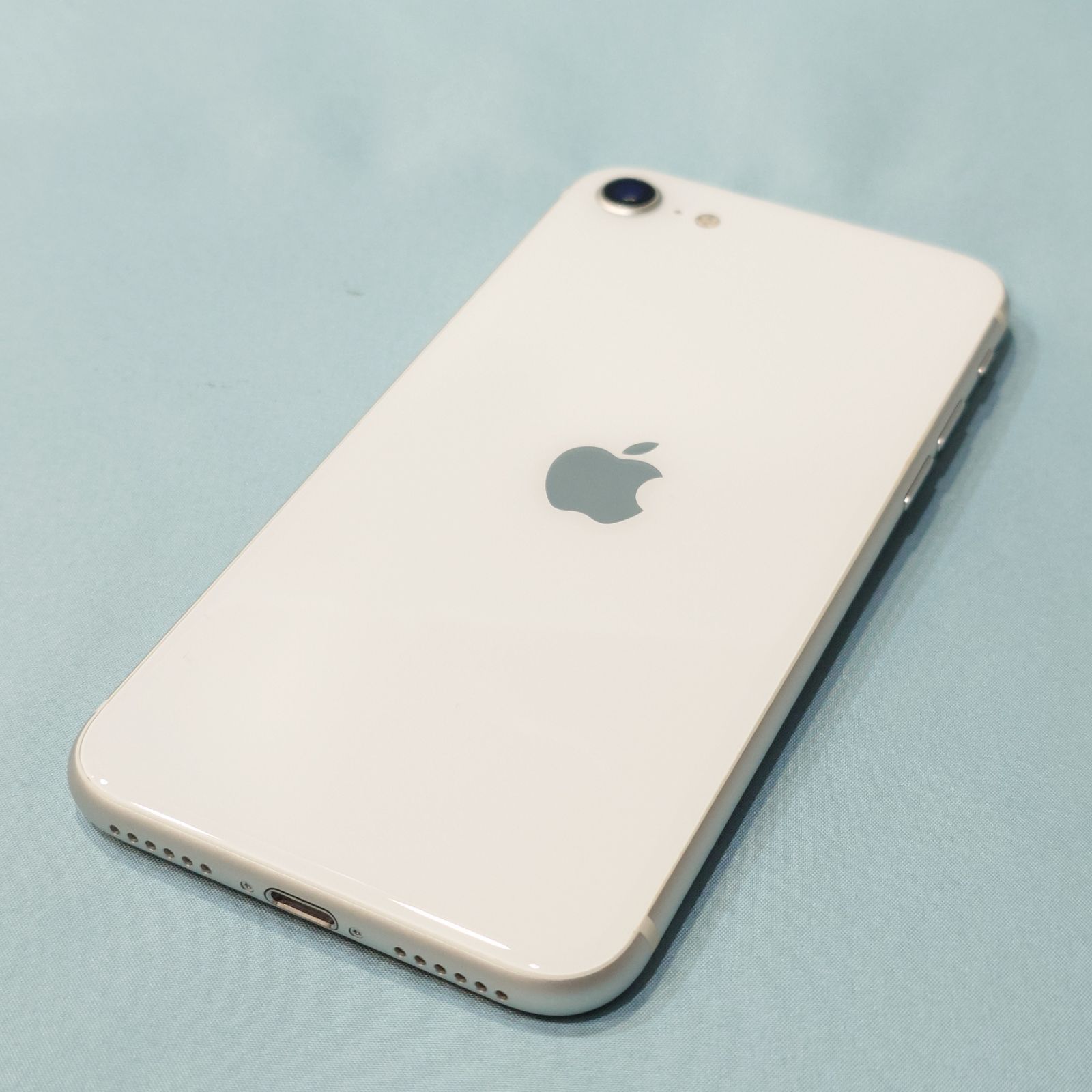 Apple iPhoneSE2 64GB ホワイト やや傷や汚れあり - メルカリ