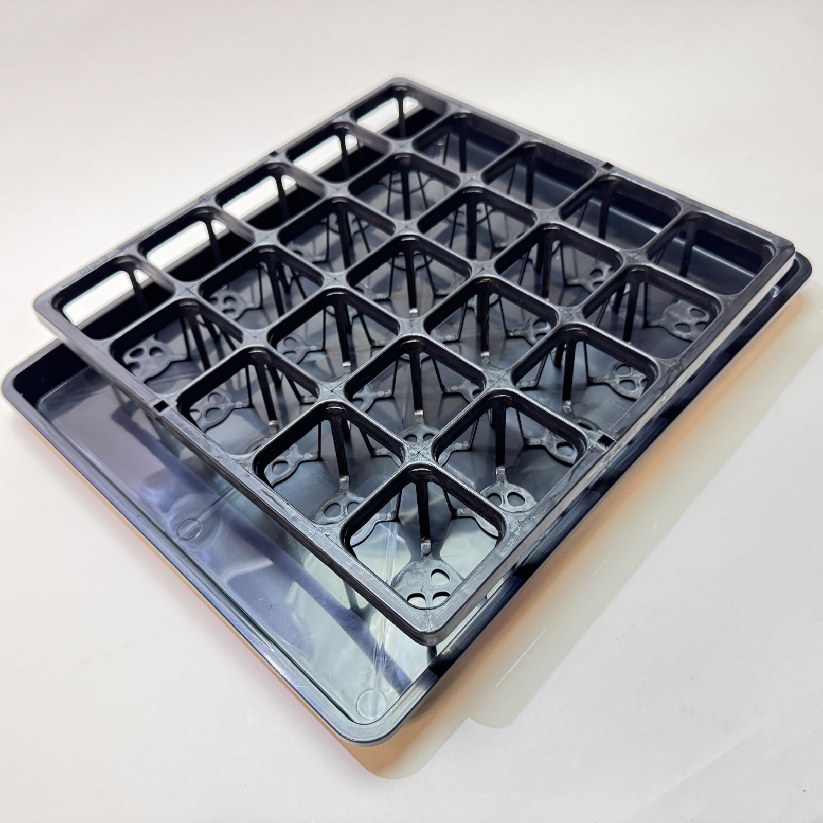 新)1.7号鉢や6cmポット対応(2号より小さいミニ鉢用ハーフトレイ25穴)＋