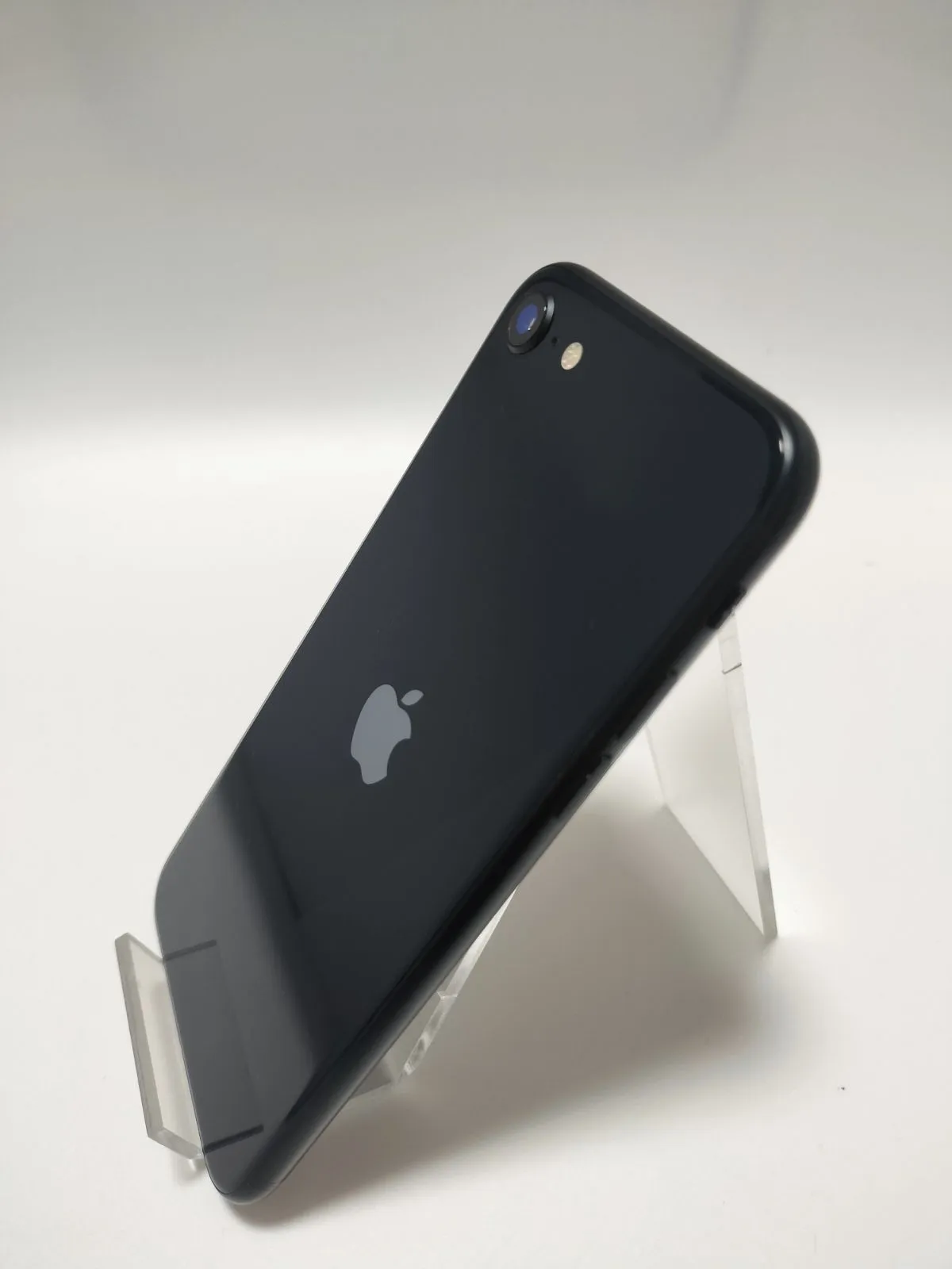 SIMフリー iPhoneSE3 64GB バッテリー100%ブラック 本体 iPhoneSE3 64GB 新品バッテリー100％ SIMフリー 整備保証付き 本体