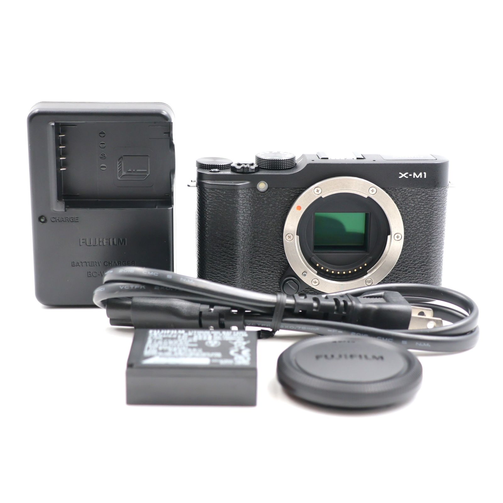 □極上品□ FUJIFILM X-M1 ボディ ブラック ミラーレス一眼カメラ 富士