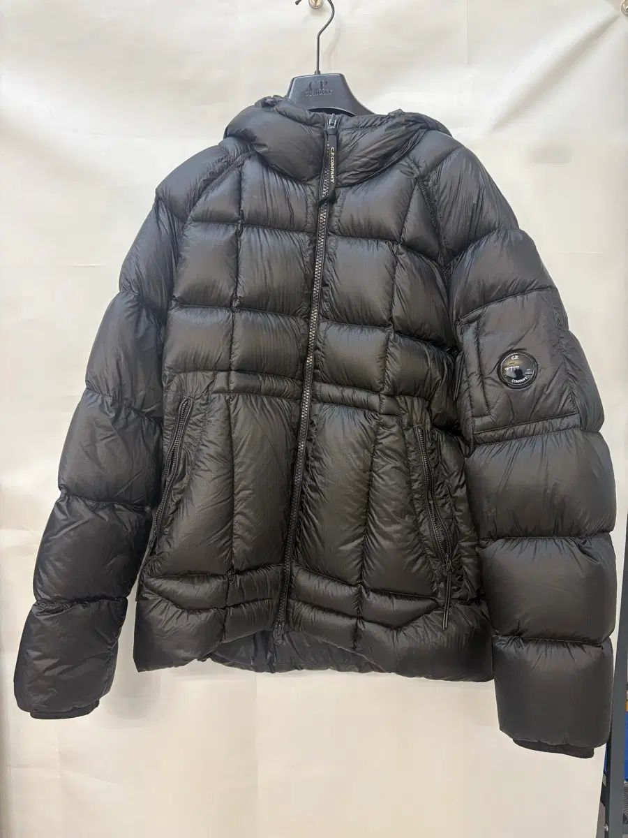 C.P. COMPANY シーピーカンパニー ディディシェル L ブラック 出品