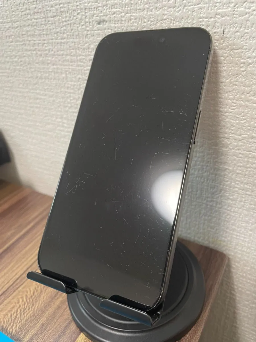 即日発送】iPhone15Pro ブラックチタニウム 256GB【バッテリー100