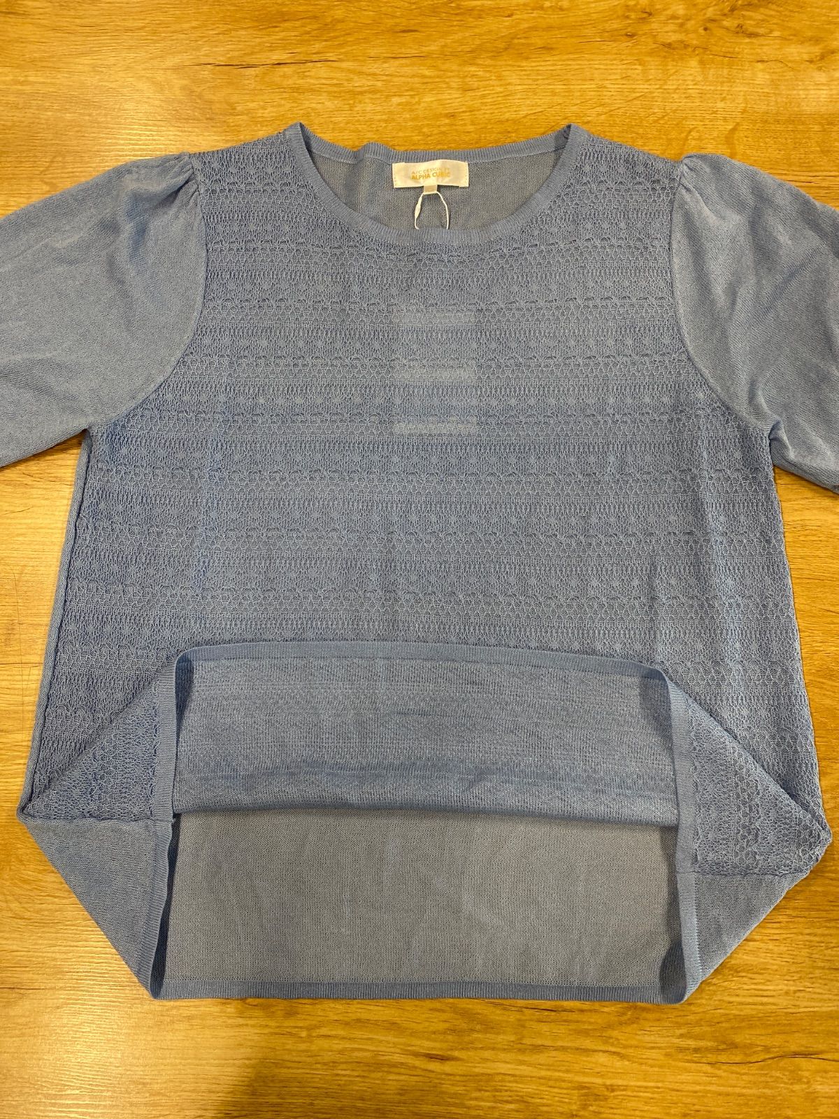 https://assets.mercari-shops-static.com/-/large/plain/2JWaJYKywsazcJVvoQbmAF.jpg@jpg