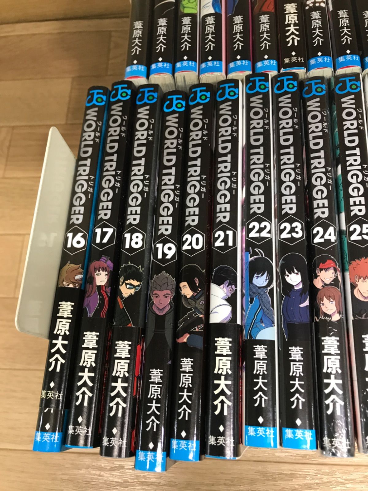 ワールドトリガー 全巻セット ☆【未開封あり】ワールドトリガー 1～29巻＋オフィシャルデータブック