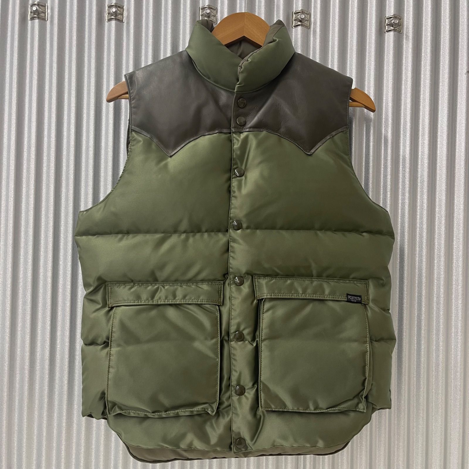 PORTER BEAMS RockyMountainFeatherBed ダウンベスト - メルカリ