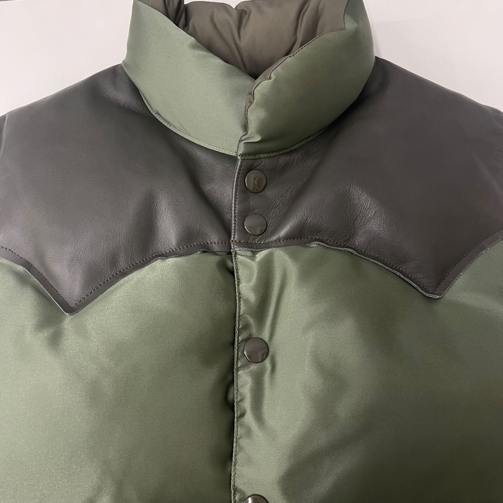 PORTER BEAMS RockyMountainFeatherBed ダウンベスト - メルカリ