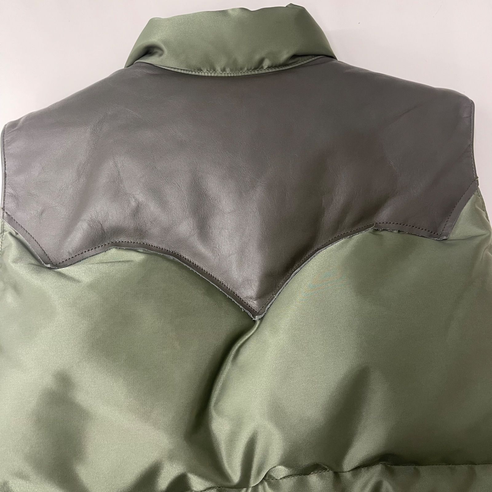 PORTER BEAMS RockyMountainFeatherBed ダウンベスト - メルカリ