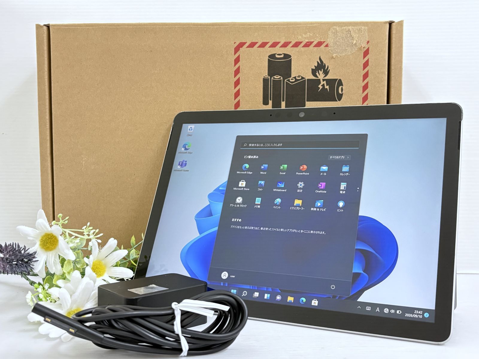 Microsoft SURFACE GO3 Core i3 8GB 128GB やや傷や汚れあり - メルカリ