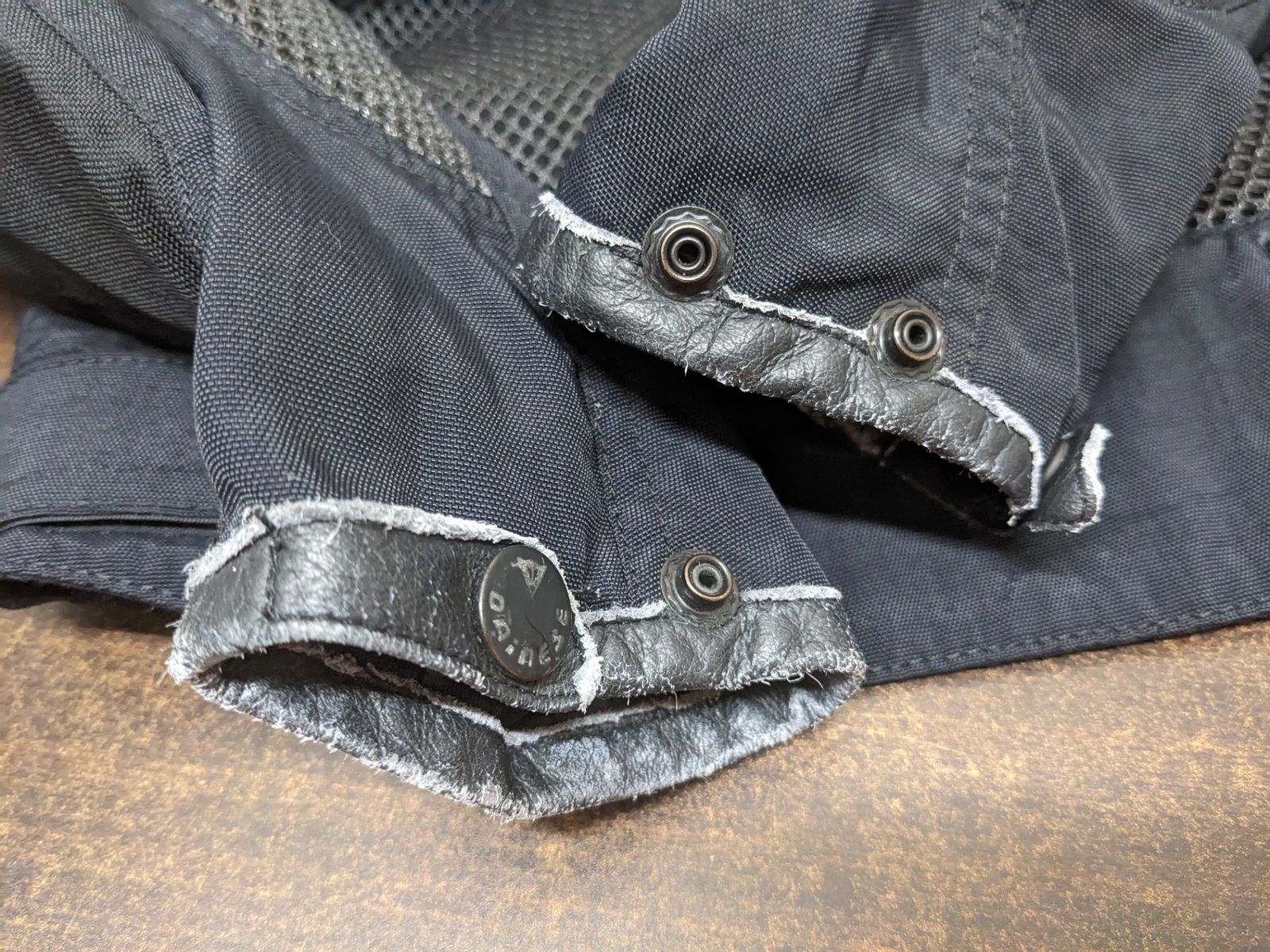 https://assets.mercari-shops-static.com/-/large/plain/2JWanC9TRbDVkJuu7mriVk.jpg@jpg