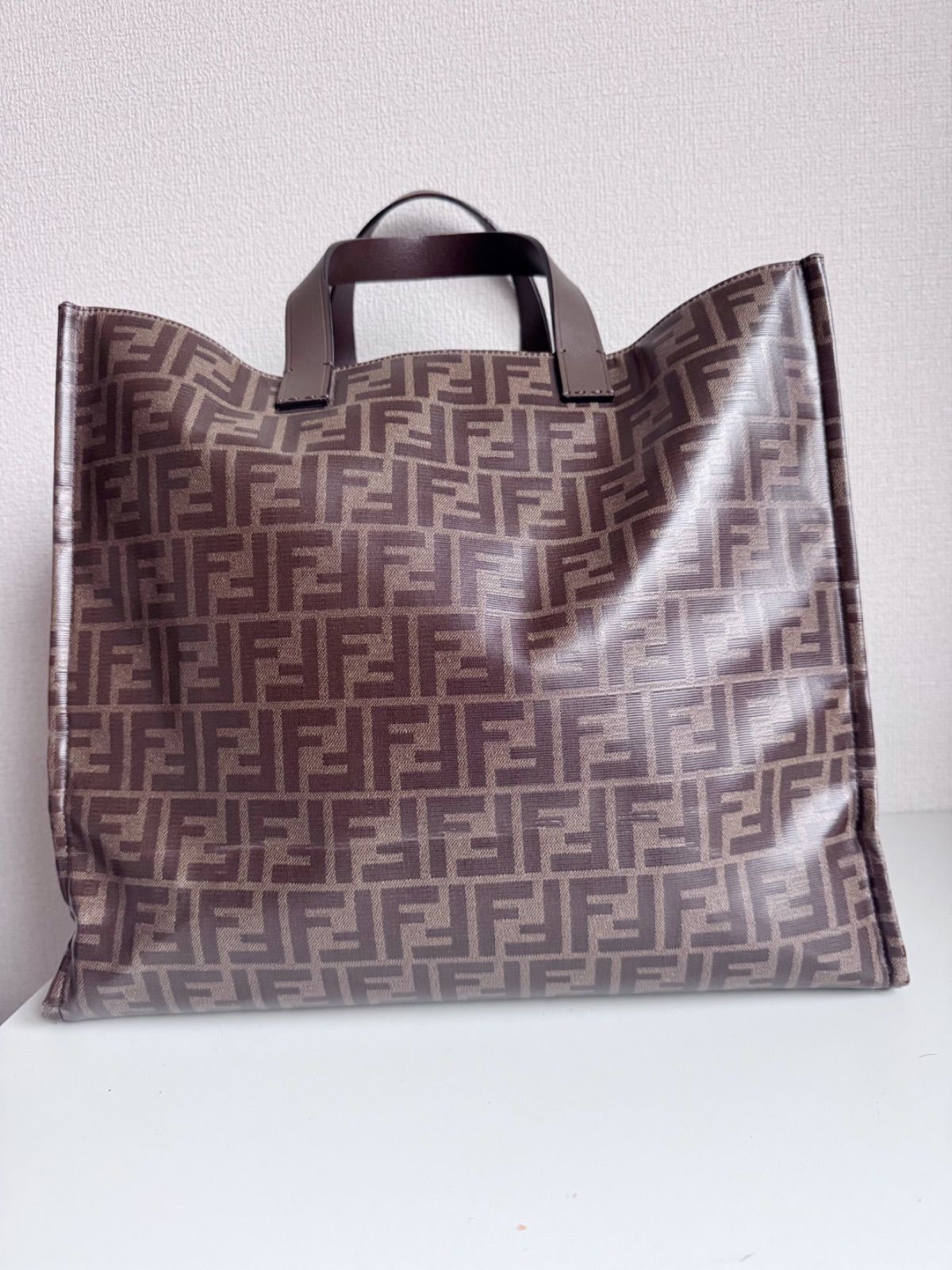 新店OPEN特別価格｜FENDI フェンディ FENDI MANIA ズッカ柄 大容量