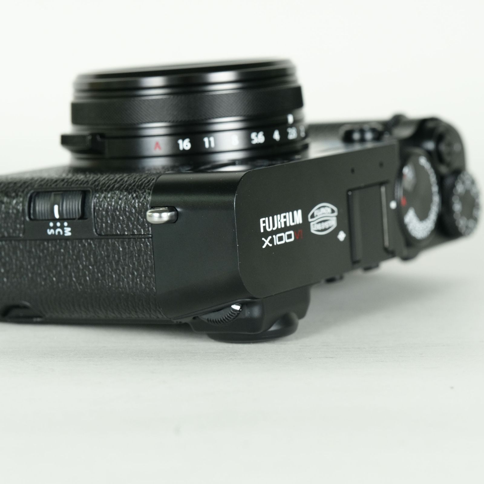 美品 | シャッター数200回｜フィルター付] FUJIFILM X100VI [ブラック
