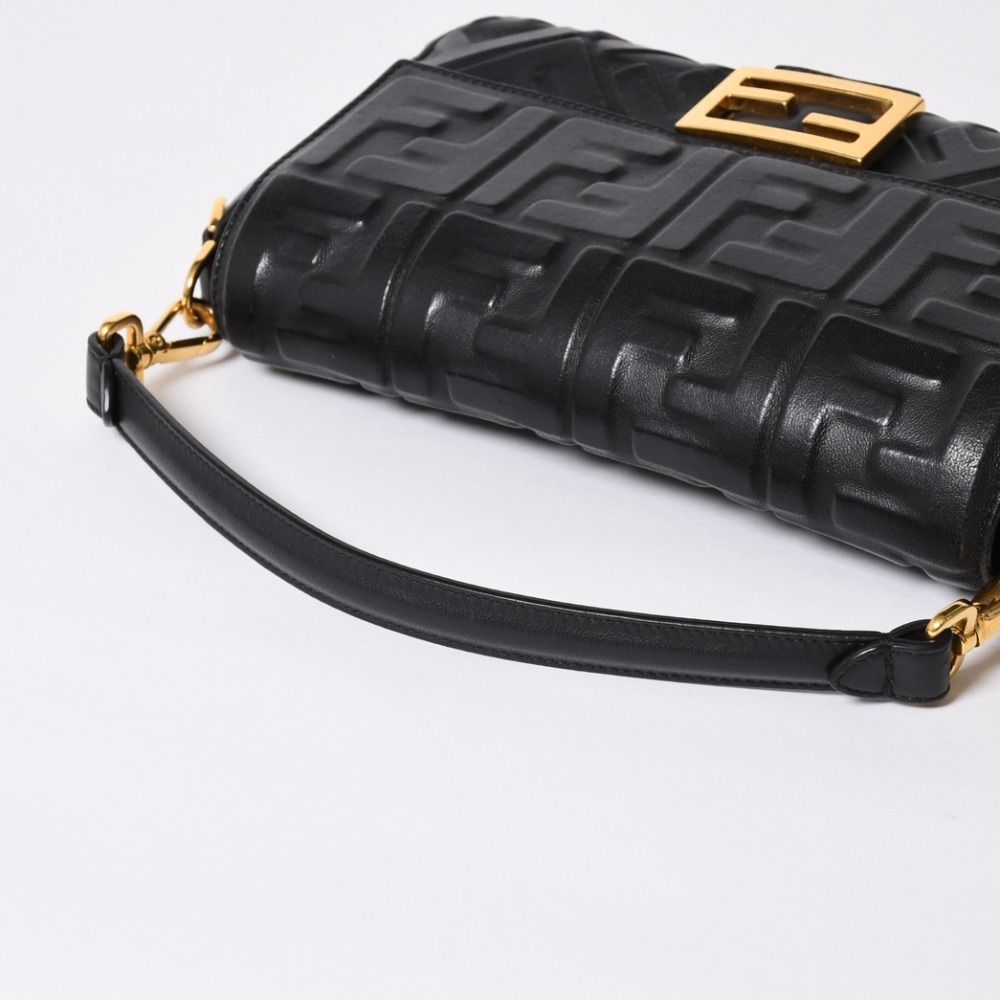 極美品 FENDI フェンディ ショルダーバッグ クロスボディバッグ 2way