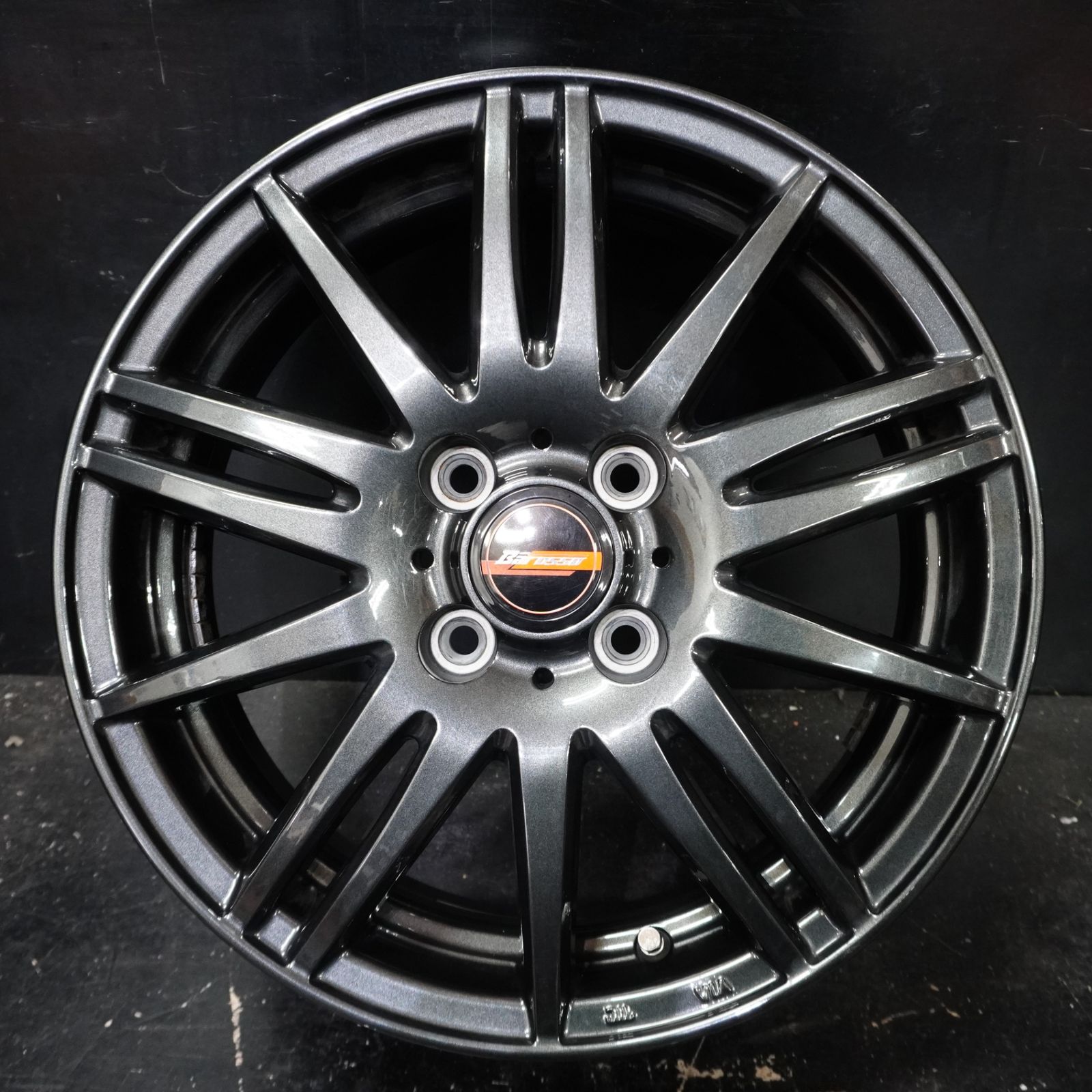 良品 ダンロップ Barosso 15インチ 5.5J +50 100 4H 4本 フィット
