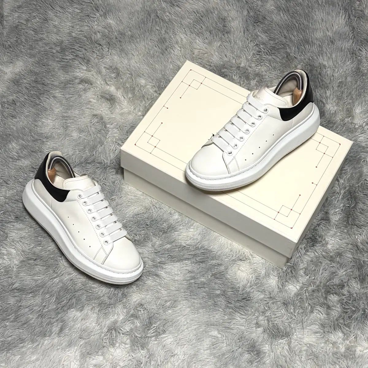 39 Alexander McQueen アレキサンダー・マックイーン オーバーソール ブラックタブ