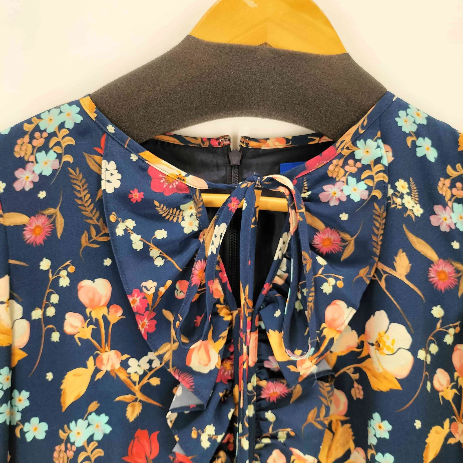 ブルーレーベルクレストブリッジ BLUE LABEL CRESTBRIDGE 花柄