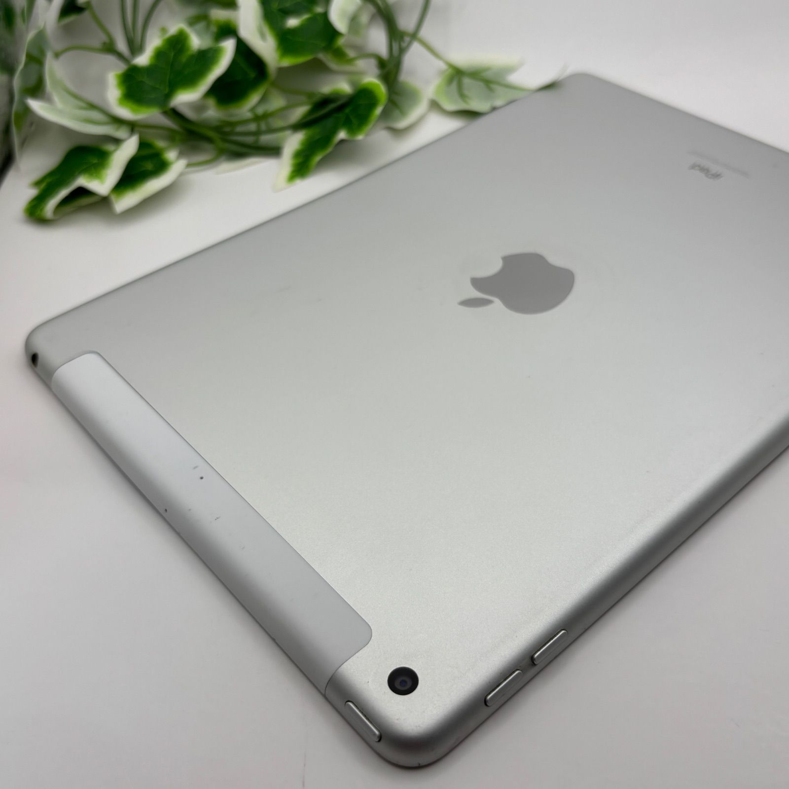 Apple iPad 第9世代 256GB シルバー SIMフリー - メルカリ