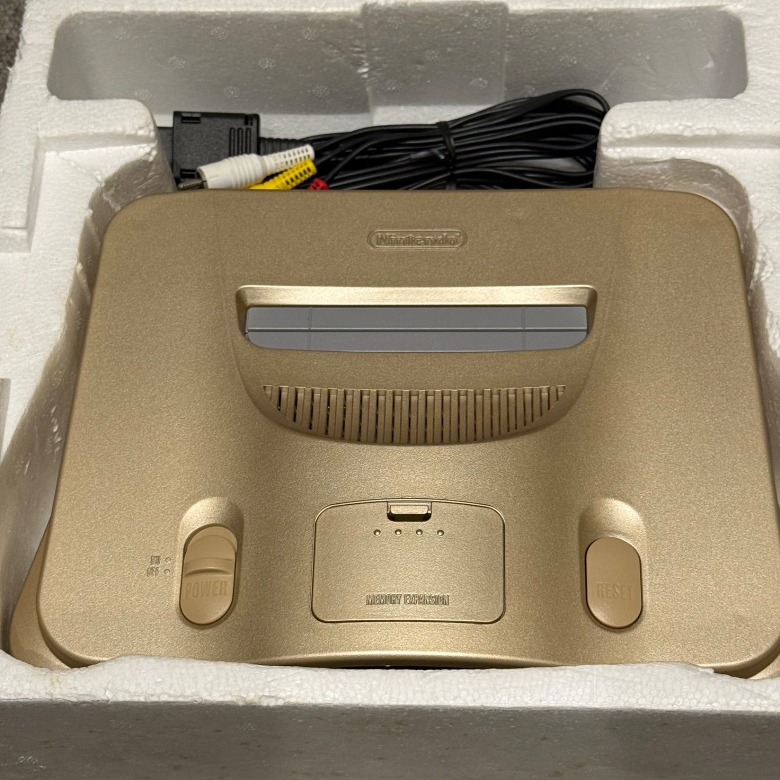 9-169【中古美品】ニンテンドー64 ゴールド 箱付き - メルカリ