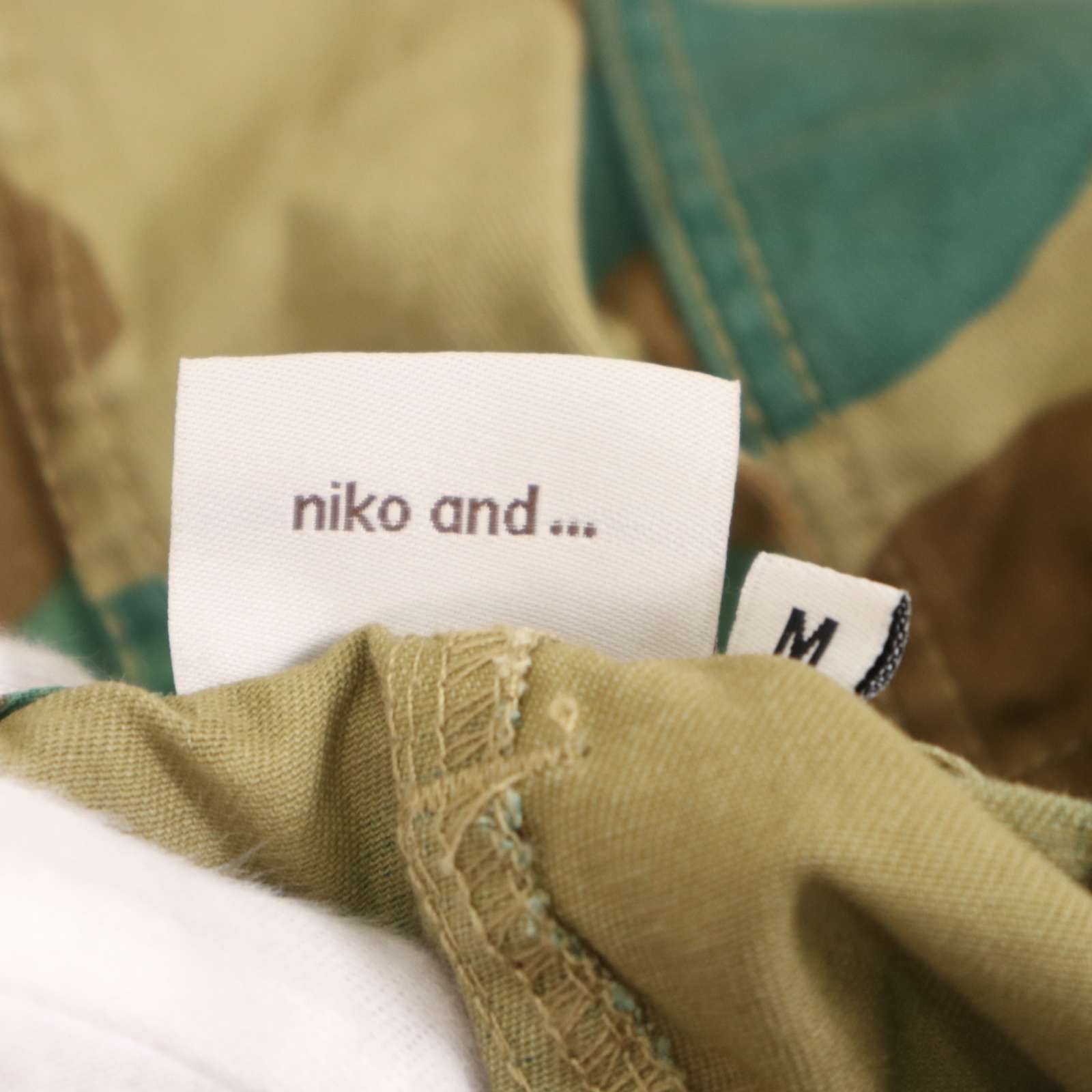 美品☆ niko and ニコアンド Hazy CLUB 【てぃらカモワークパンツ