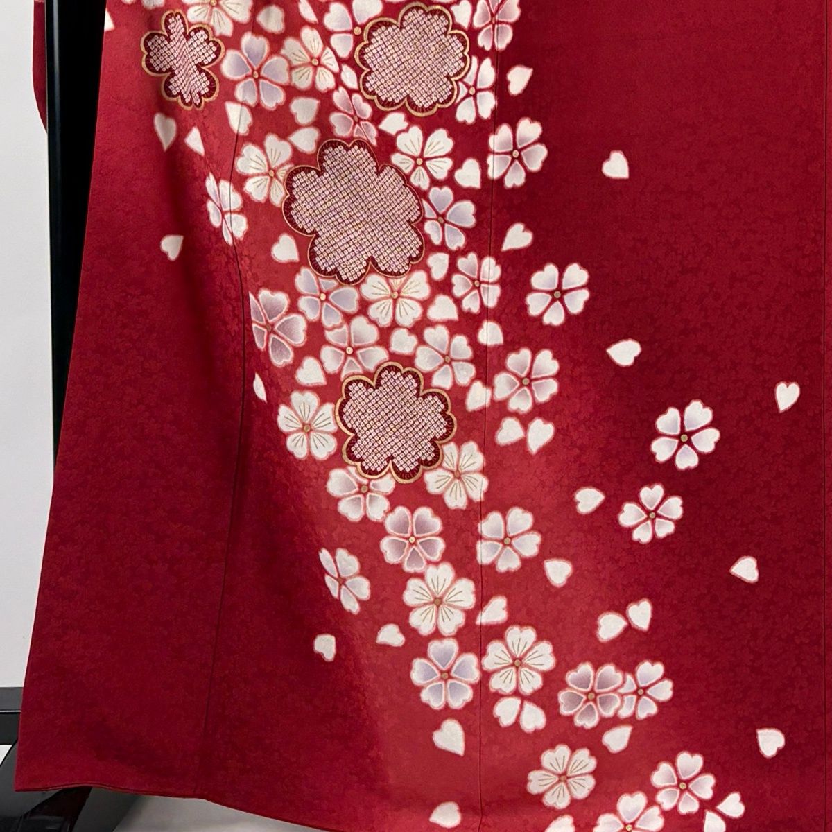 振袖 身丈167cm 裄丈68cm L 袷 桜 金彩 ぼかし 赤 正絹 秀品 【中古