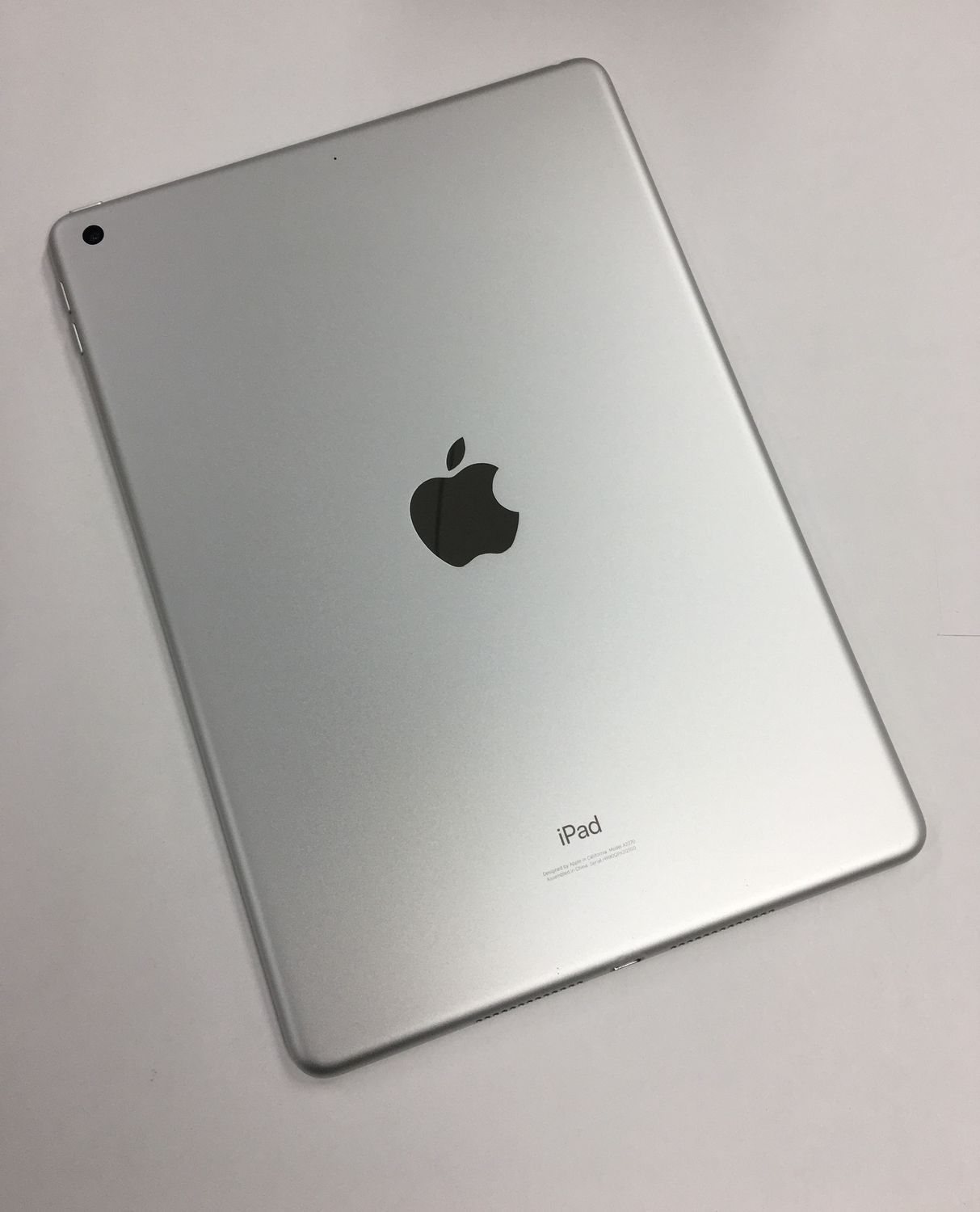 Apple iPad 第8世代 32GB シルバー 美品 - メルカリ