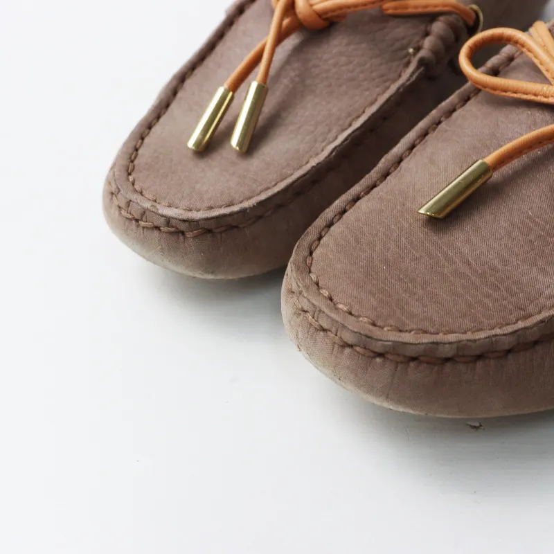 トッズ TOD'S レザーモカシン ドライビングシューズ 36 グレー系