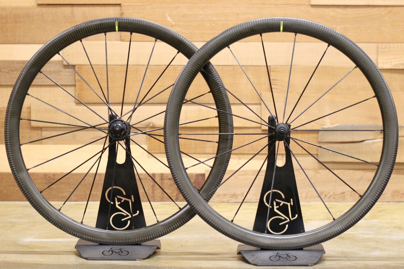 マヴィック MAVIC コスミック COSMIC SLR 40 UST カーボン