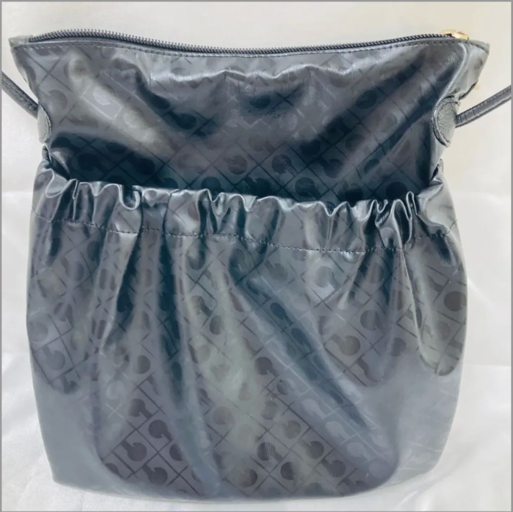 A【中古品】GHERARDINI ゲラルディーニ ショルダーバッグ サコッシュ