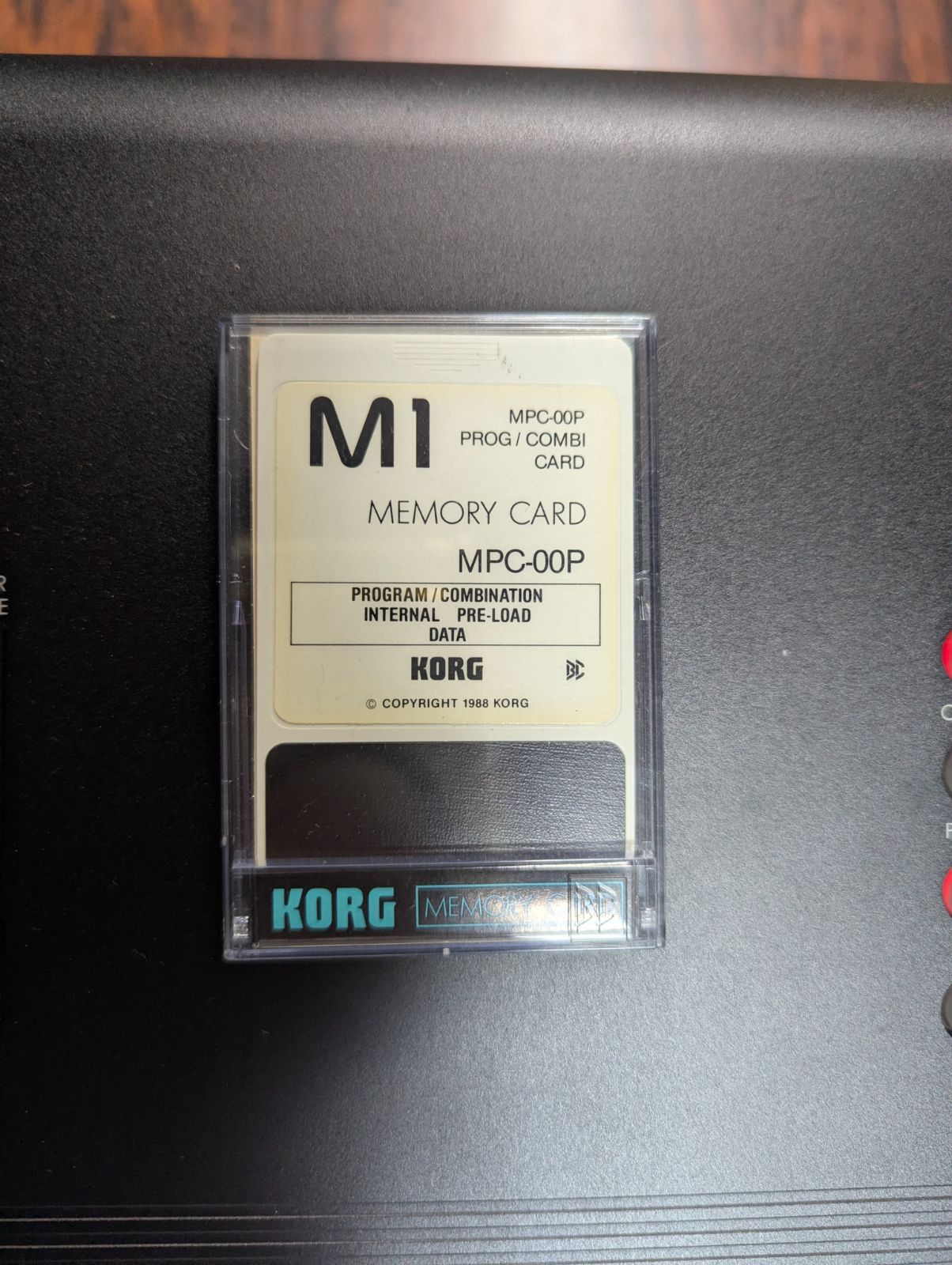 KORG M1 シンセサイザー ハードケース・取説付 基本動作確認済 - メルカリ